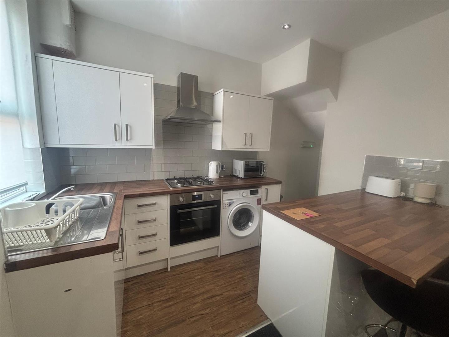 Harold Grove, Leeds